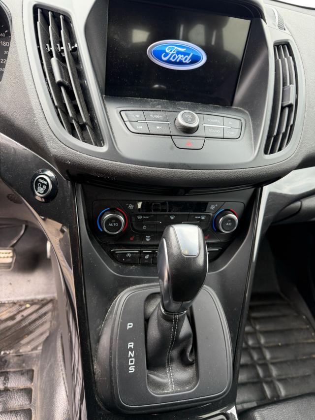 Ford Kuga ST-Line 4x4 AWD*Pano*NAVI*Apple*2J Garantie 