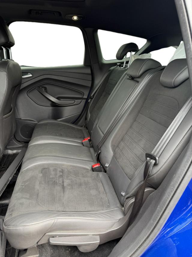 Ford Kuga ST-Line 4x4 AWD*Pano*NAVI*Apple*2J Garantie 