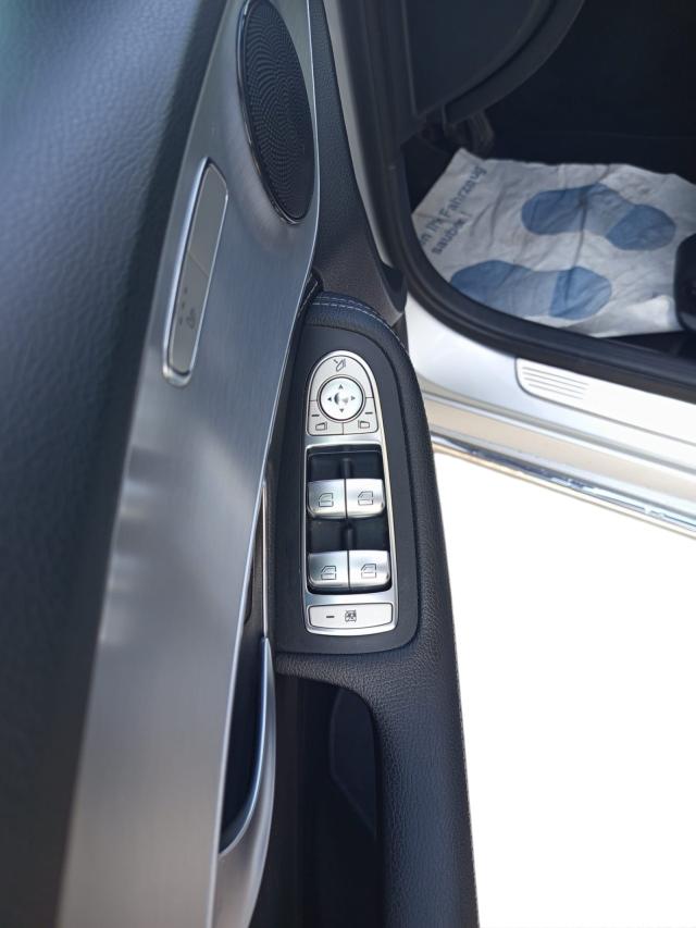 Mercedes-Benz C-Klasse C 180 CGI T-Modell*Exclusive*Pano*AHK* Klima 