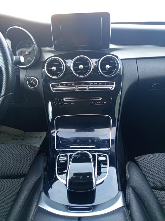 Mercedes-Benz C-Klasse C 180 CGI T-Modell*Exclusive*Pano*AHK* Klima 