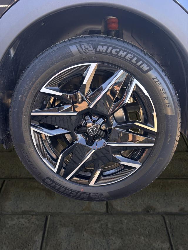 Peugeot 3008 Hybrid 145 e-DSC6 Allure*360*AHK*NAVI*ACC* 