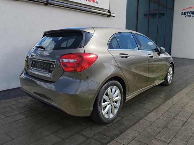 Mercedes-Benz A-Klasse A 180 BlueEfficiency*Navi*8-fach* Klima 