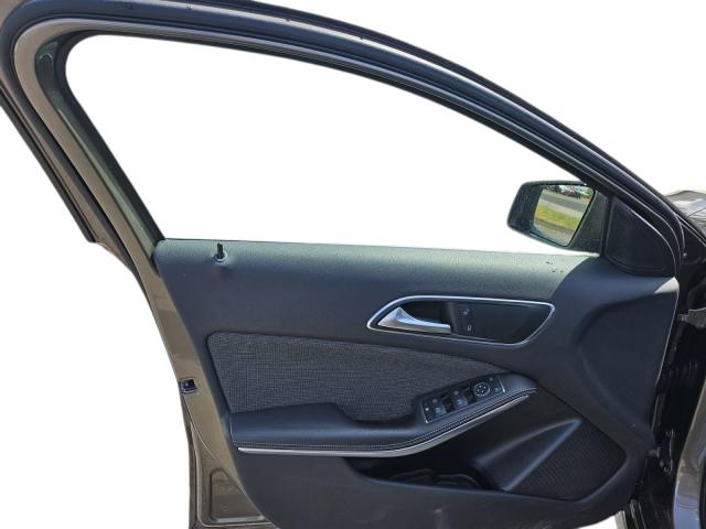 Mercedes-Benz A-Klasse A 180 BlueEfficiency*Navi*8-fach* Klima 
