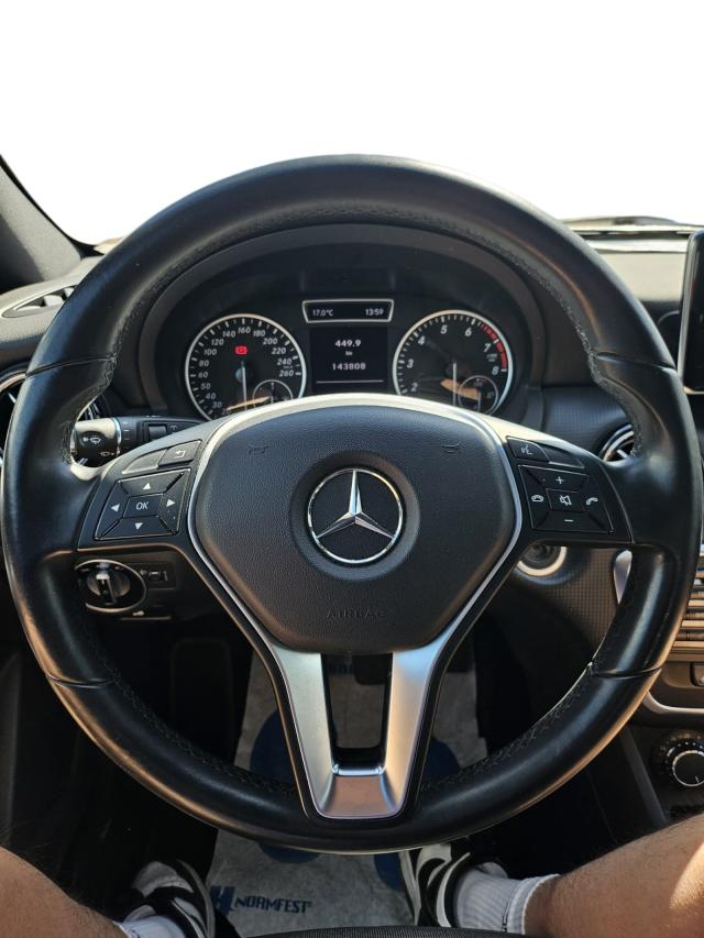 Mercedes-Benz A-Klasse A 180 BlueEfficiency*Navi*8-fach* Klima 