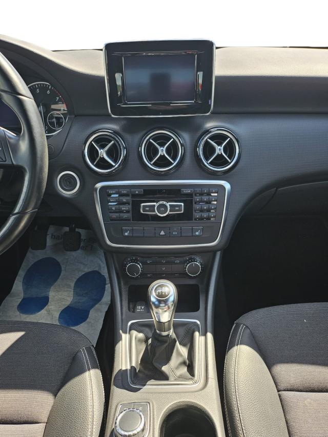 Mercedes-Benz A-Klasse A 180 BlueEfficiency*Navi*8-fach* Klima 