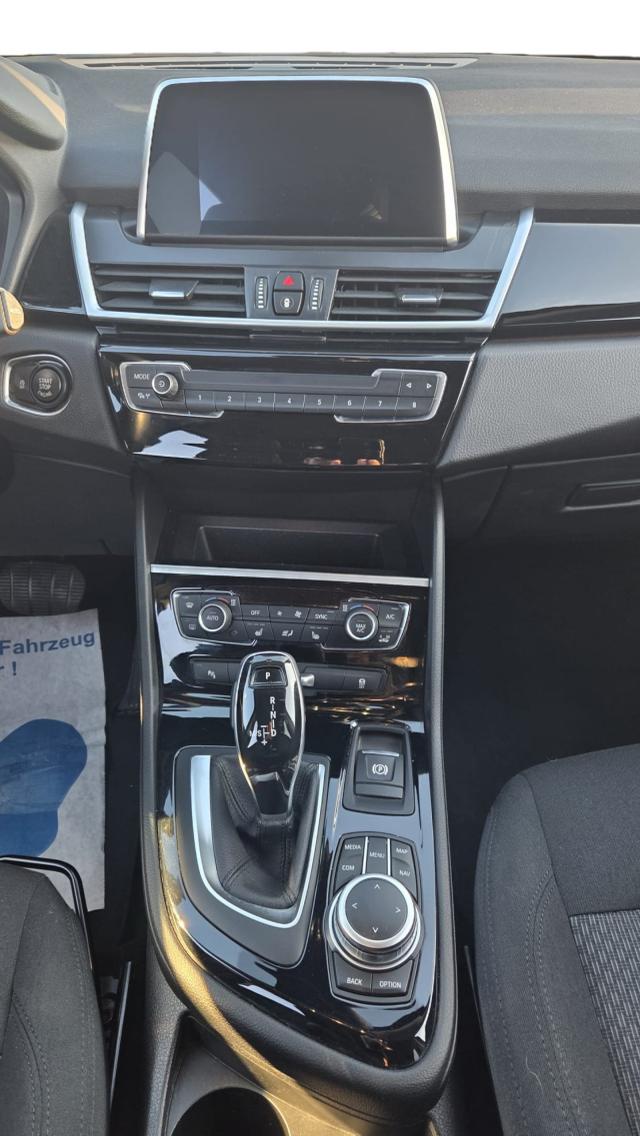 BMW 2er Active Tourer 220 i Gran Advantage* Klima Navi 