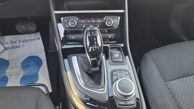BMW 2er Active Tourer 220 i Gran Advantage* Klima Navi 