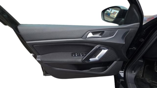Peugeot 308 Active*LED*8-fach*T&Uuml;V 03/2027* Klima 