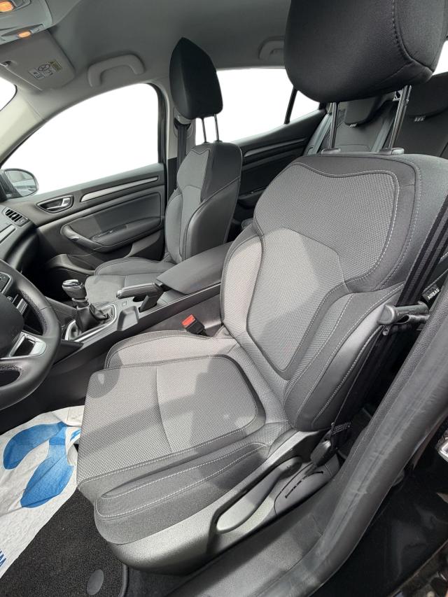 Renault M&eacute;gane Megane IV 1.3 TCE Equilibre*LED* Klima 