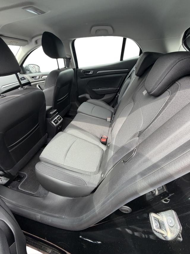 Renault M&eacute;gane Megane IV 1.3 TCE Equilibre*LED* Klima 