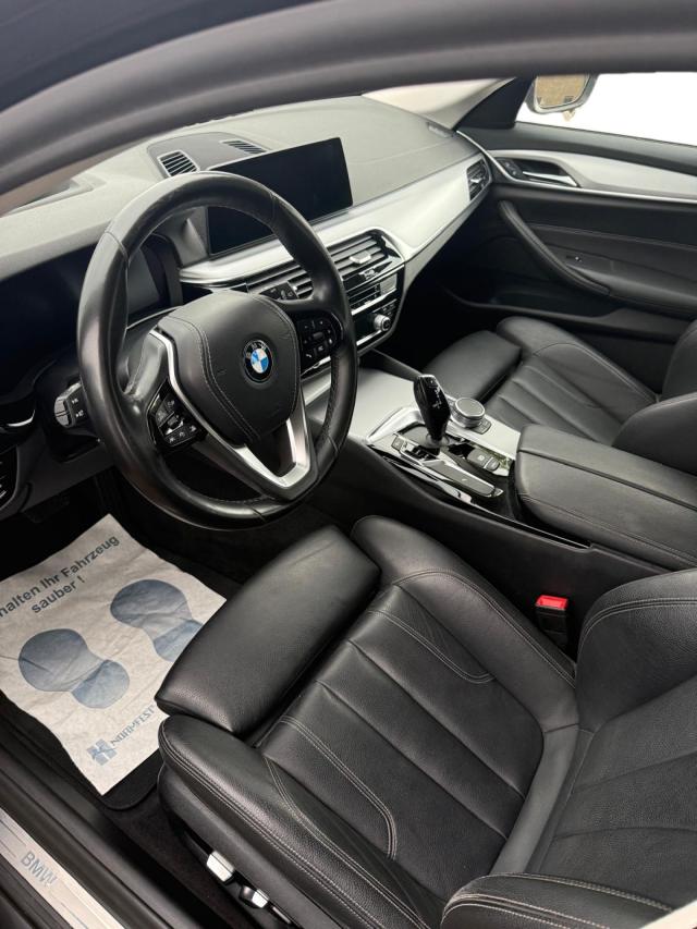 BMW 5er Touring 540 d xDrive *gepflegt* Klima Navi Leder 