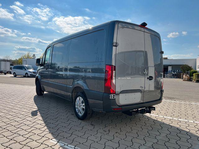 Mercedes-Benz Sprinter 319 CDI L2H1*AHK 3,5t*AUTOMATIK*LED*SOF 