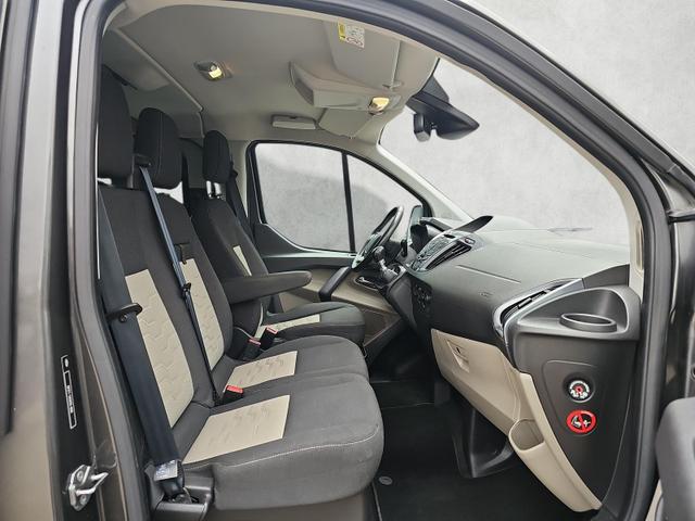 Ford Tourneo Custom 310 L2 Titanium 2.0 TDCi 9-Sitzer 
