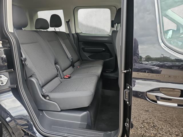 Volkswagen Caddy Basis 1.5 TSI DSG Family 5-Si. AppCon AHK Kamera 