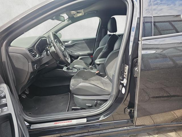 Ford Focus ST 2.0 EcoBlue HUD B&O Kamera 19" KeyFree 