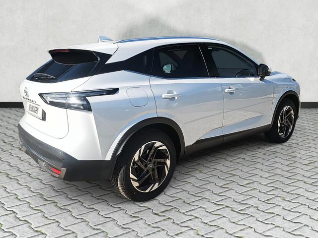Nissan Qashqai N-Connecta 4x4 1.3 DIG-T X-Tronic / Pano 