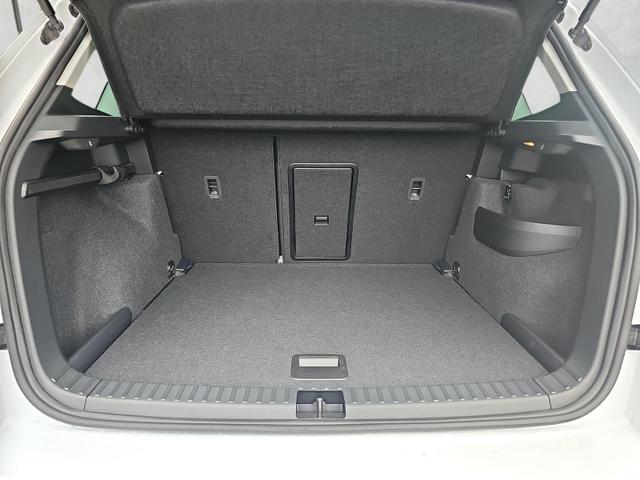 Skoda Karoq Selection 1.5 TSI DSG nMod / Navi Kamera 