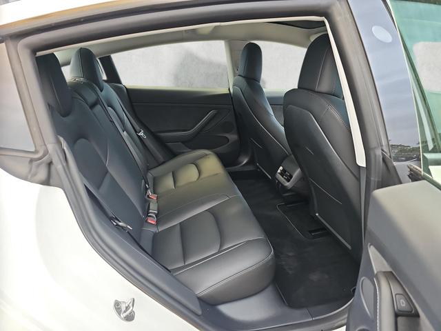 Tesla Model 3 18 Zoll Aero 