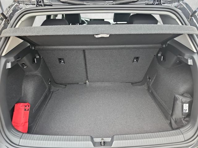 Volkswagen Golf 1.5 TSI 85 kW Limited AHK Kamera Keyless Start 