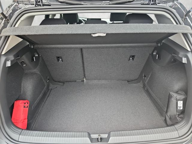 Volkswagen Golf 1.5 TSI 85 kW Limited AHK Kamera Keyless Start 