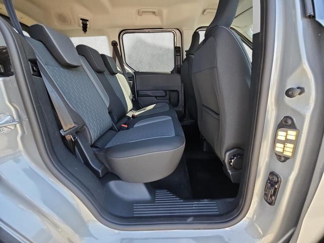 Ford Tourneo Courier Titanium 1.0 EB Autom. / ACC 