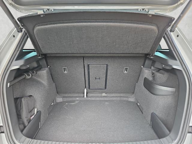 Skoda Karoq Sportline 4x4 2.0 TSI DSG ACC AHK Kessy 