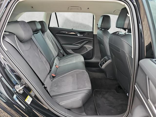 Volkswagen Passat Variant 2.0 TDI 110 kW Elegance DSG IQ.Light HUD 
