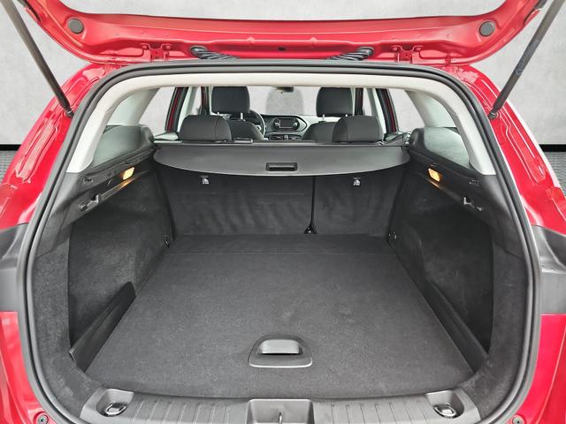 Fiat Tipo Kombi POP SW 1.4 Navi Sitzheizung Tempomat 