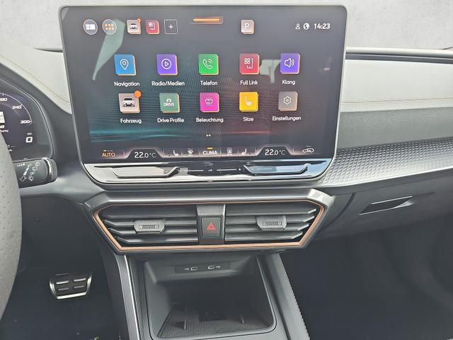 Cupra Leon Sportstourer 2.0 TSI 245 kW 4Drive VZ DSG / Sennh. 