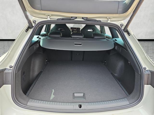 Cupra Leon Sportstourer 2.0 TSI 245 kW 4Drive VZ DSG / Sennh. 