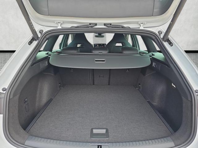 Cupra Leon Sportstourer 2.0 TSI 245 kW 4Drive VZ DSG / Sennh. 