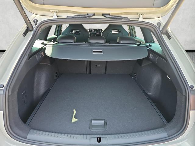 Cupra Leon Sportstourer 2.0 TSI 245 kW 4Drive VZ DSG Pano AHK 