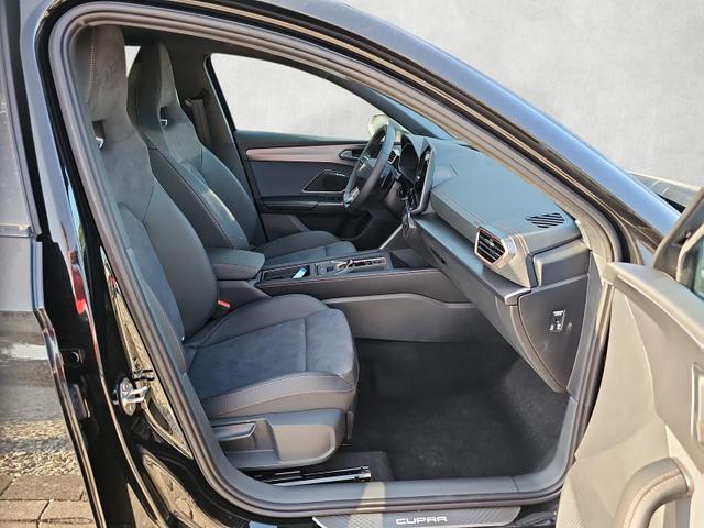 Cupra Leon Sportstourer 2.0 TSI 245 kW 4Drive VZ DSG Pano AHK 