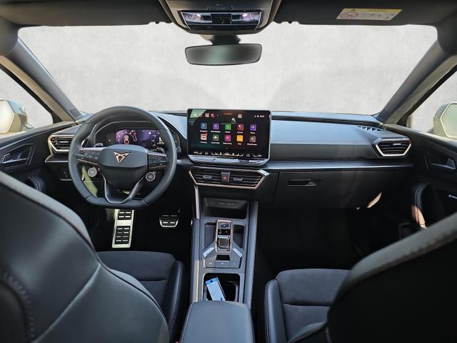 Cupra Leon Sportstourer 2.0 TSI 245 kW 4Drive VZ DSG Pano AHK 