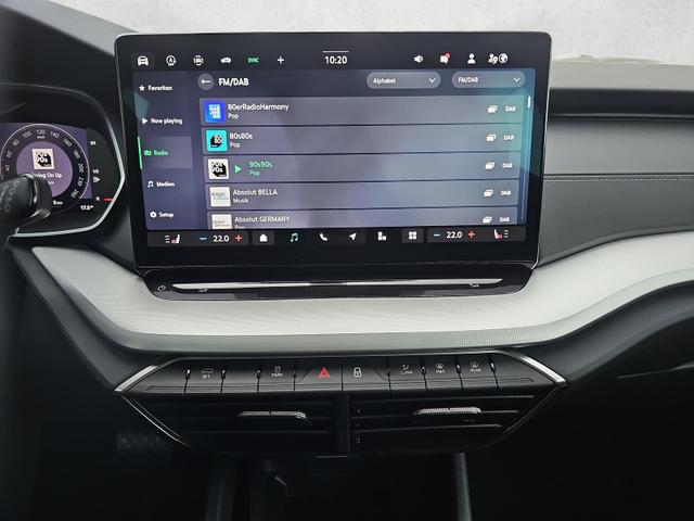 Skoda Octavia Combi 2.0 TDI 110 kW Selection DSG AHK / Kamera 