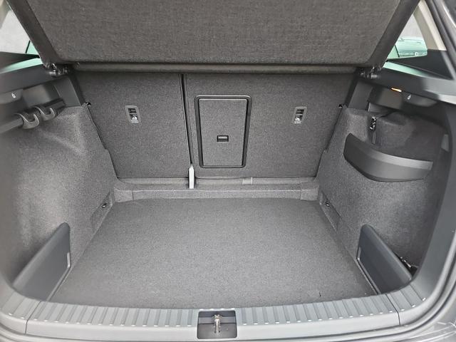 Skoda Karoq Drive 4x4 2.0 TDI DSG Selection ACC AHK Kamera 