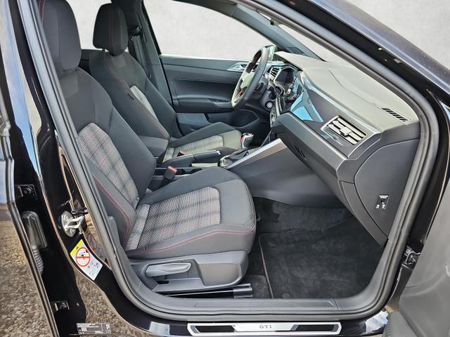 Volkswagen Polo GTI 2.0 TSI DSG IQLight IQDrive AppConnect 