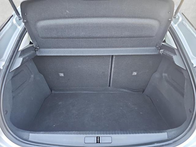 Opel Corsa Elegance 1.2T 5türig Navi / Rückfahrkamera 