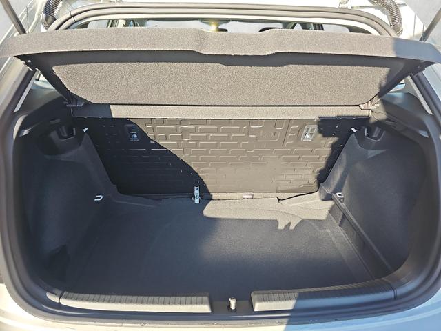 Volkswagen Polo Basis 1.0 / CarPlay AndroidAuto Begrenzer PDC 