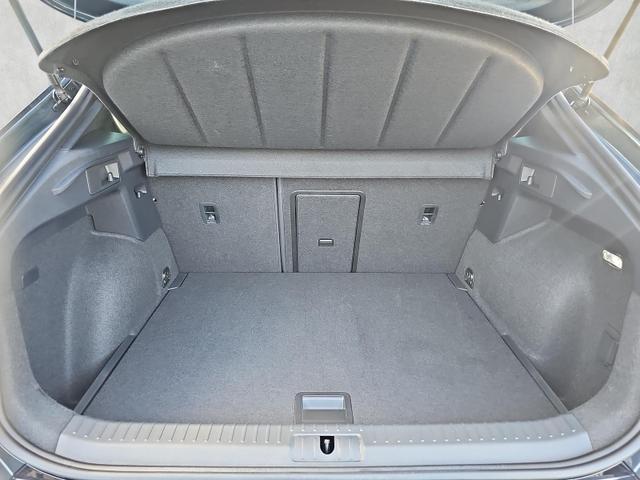 Cupra Formentor 1.5 eTSI 110 kW DSG ACC LightAssist KeylessGo 