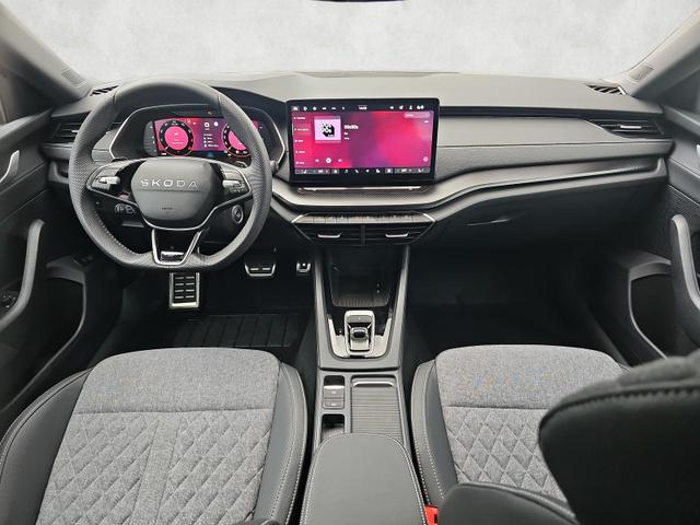 Skoda Octavia Combi 1.5 TSI mHEV 110 kW Sportline eTSI DSG Pano AHK 