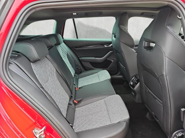 Skoda Octavia Combi 1.5 TSI mHEV 110 kW Sportline eTSI DSG Pano AHK 