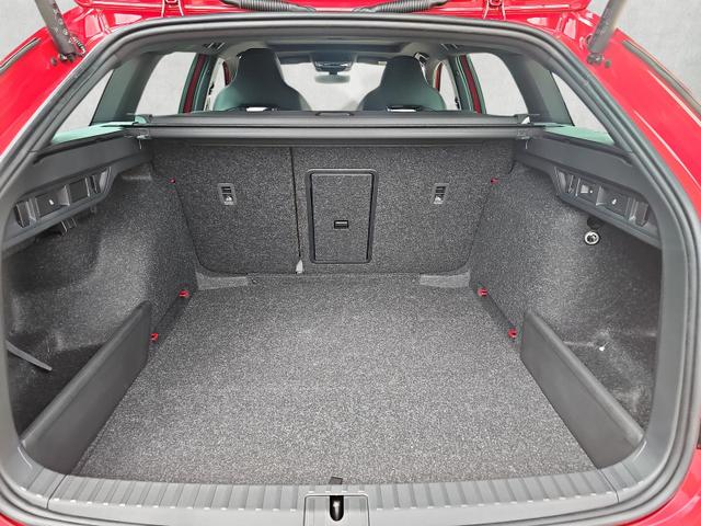 Skoda Octavia Combi 1.5 TSI mHEV 110 kW Sportline eTSI DSG Pano AHK 