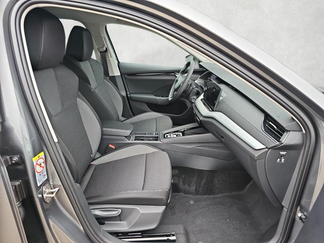 Skoda Octavia Combi 2.0 TDI 110 kW Selection DSG AHK / Kamera 