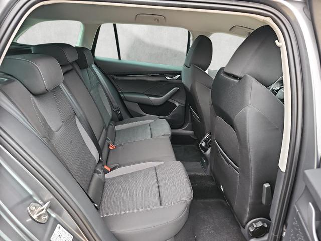 Skoda Octavia Combi 2.0 TDI 110 kW Selection DSG AHK / Kamera 