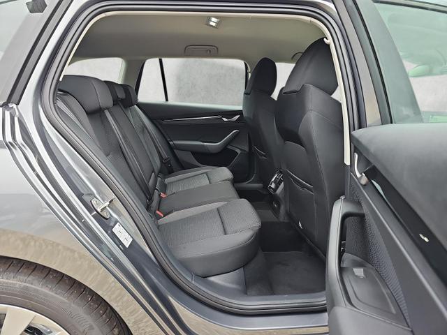 Skoda Octavia Combi 2.0 TDI 110 kW Selection DSG Navi Kamera 
