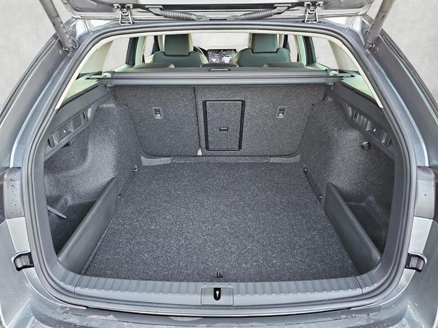 Skoda Octavia Combi 2.0 TDI 110 kW Selection DSG Navi Kessy 