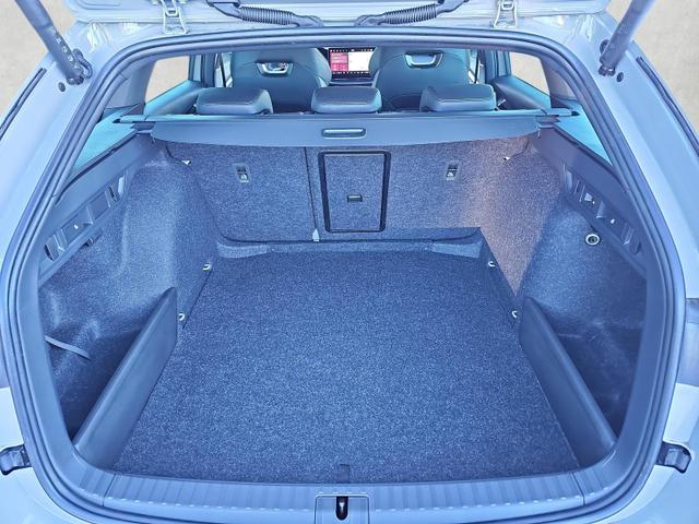 Skoda Octavia Combi 2.0 TSI 150 kW 4x4 Sportline DSG AHK schw 