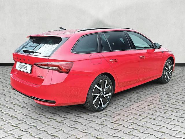 Skoda Octavia Combi 1.5 TSI mHEV 110 kW Sportline eTSI DSG Pano AHK 