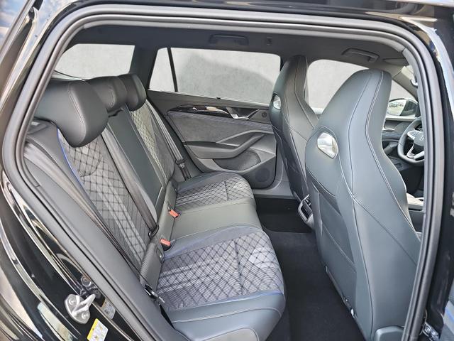 Volkswagen Passat Variant 2.0 TDI 142 kW 4Motion R-Line DSG 4M Matrix AHK 